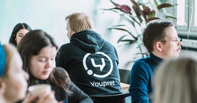Haemme asiakaspalvelijaa