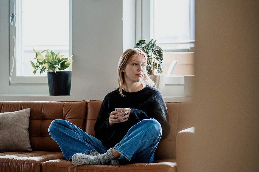 Alja sitting